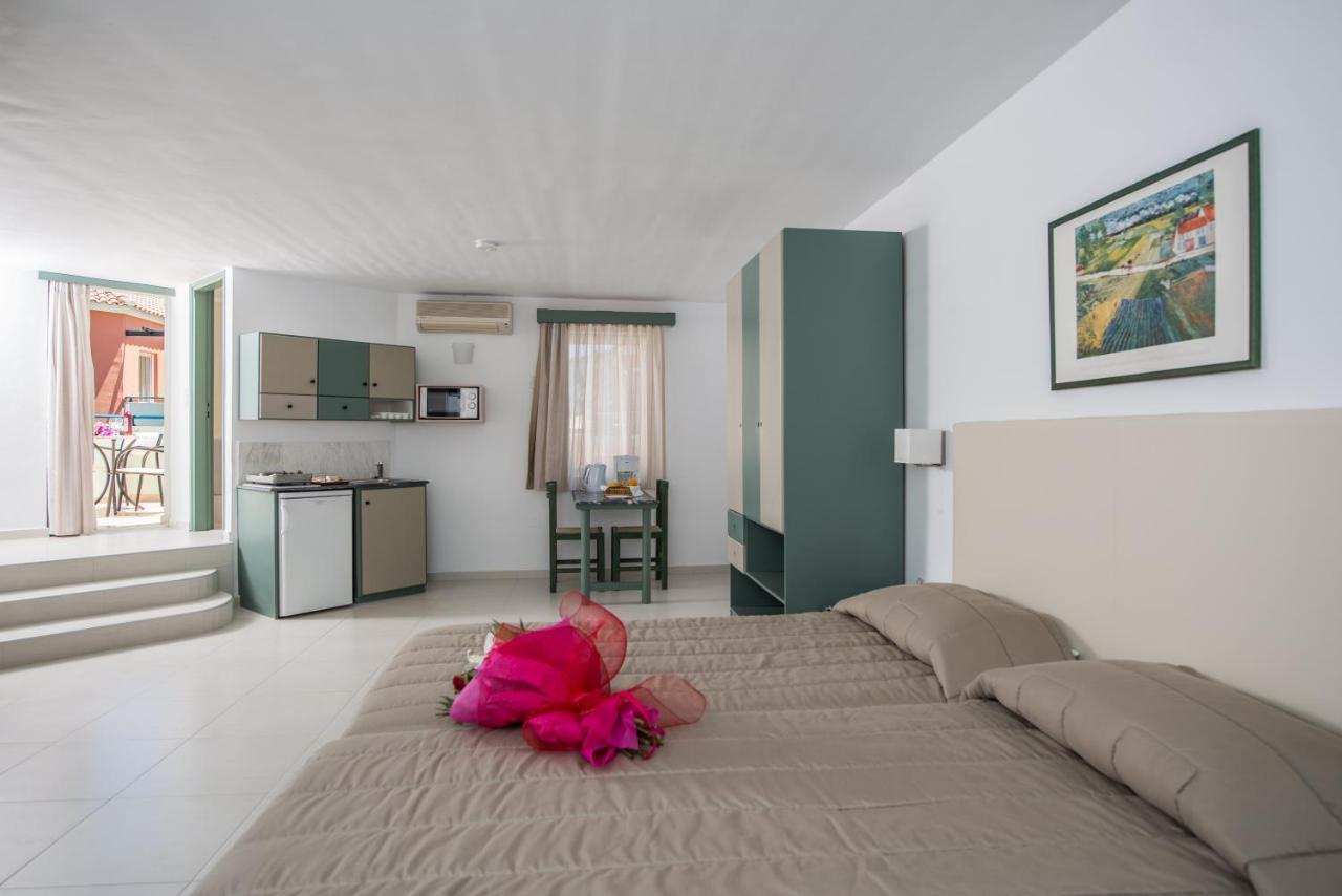 Stefan Village Hotel Agia Marina 外观 照片