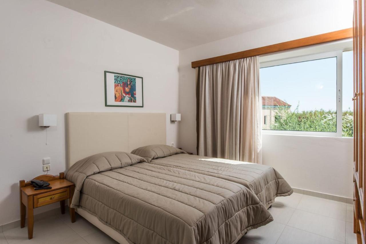 Stefan Village Hotel Agia Marina 外观 照片