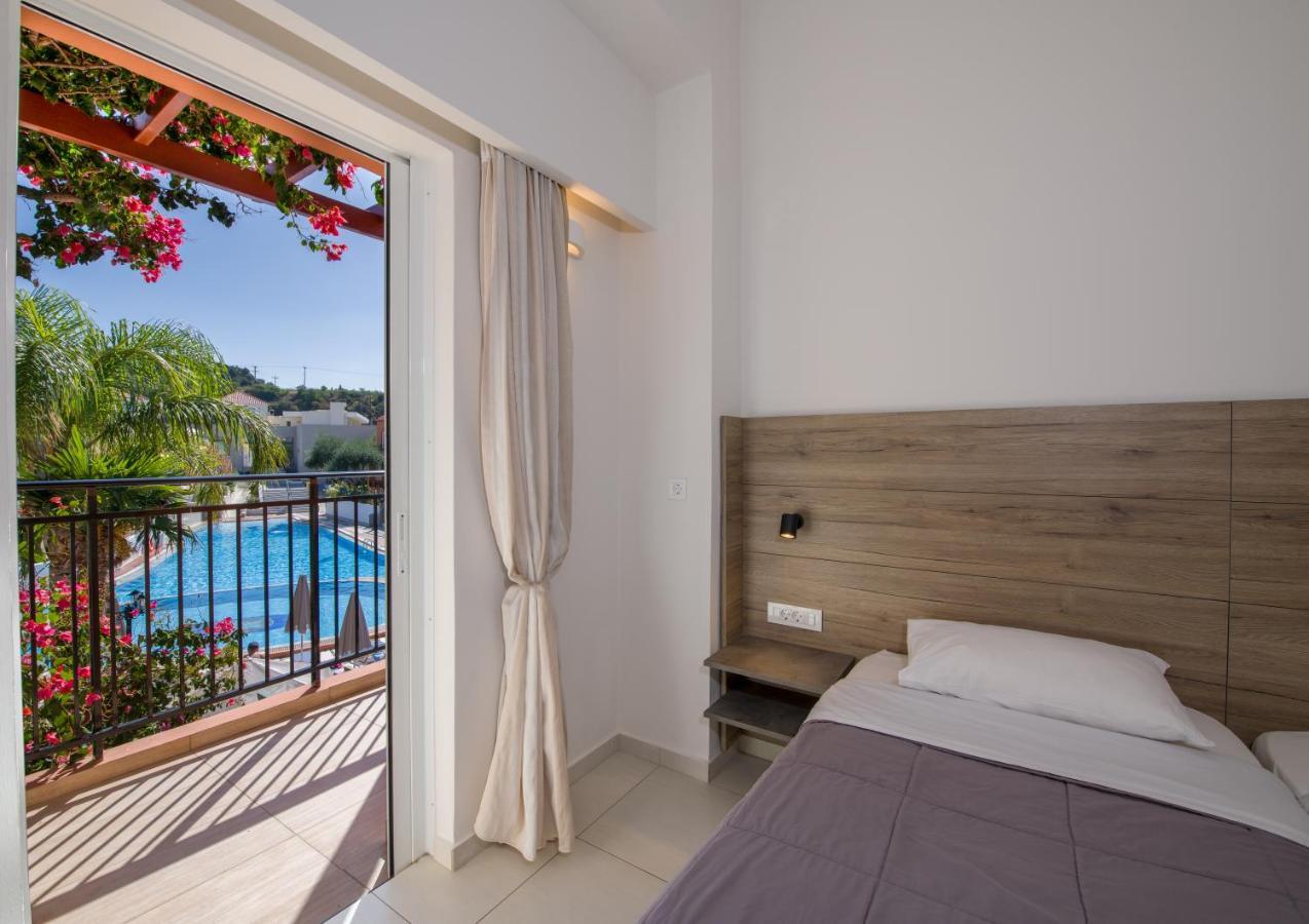 Stefan Village Hotel Agia Marina 外观 照片